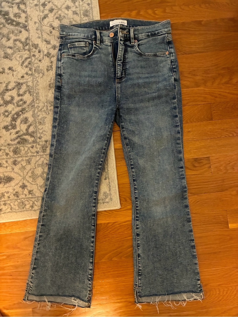 LOFT Medium Wash Jeans with Frayed Hem - Kick Crop - size 27